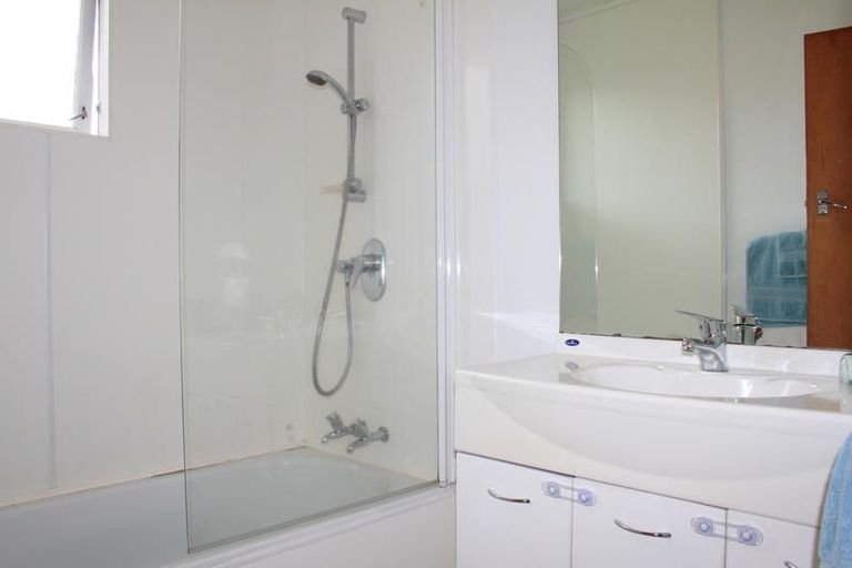 Photo of property in 5 Mcphail Street, Birkdale, Auckland, 0626