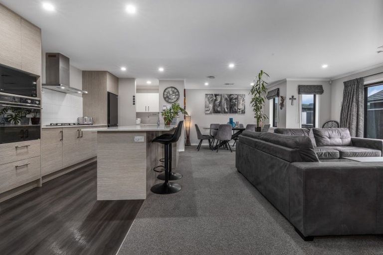 Photo of property in 118 John Burke Drive, Aotea, Porirua, 5024