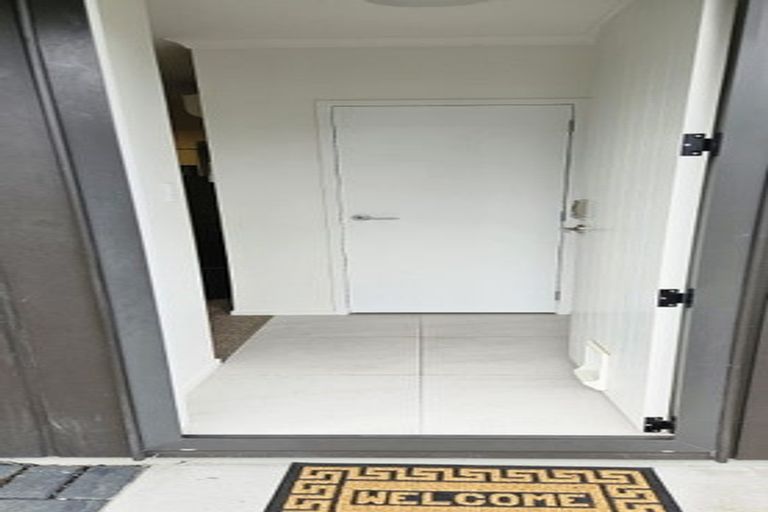 Photo of property in 23 Manarini Road, Westgate, Auckland, 0614