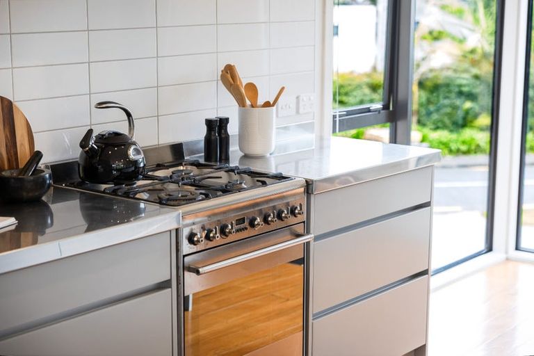 Photo of property in 35 Rock Isle Road, Torbay, Auckland, 0630
