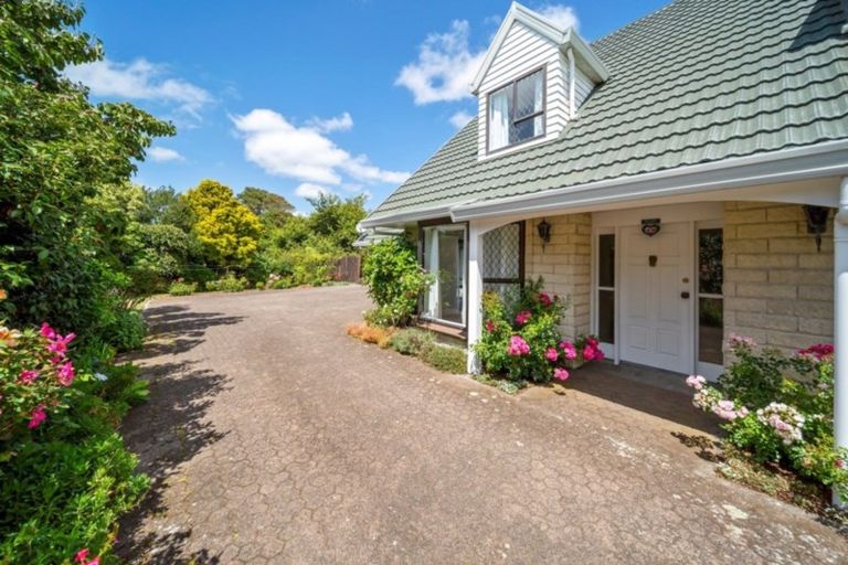 Photo of property in 311 Opunake Road, Cardiff, Stratford, 4391