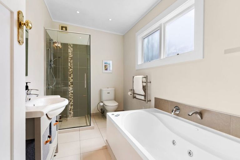 Photo of property in 12 Ngataringa Road, Devonport, Auckland, 0624