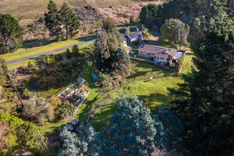 Photo of property in 168 Te Hapua Road, Te Horo, Otaki, 5581