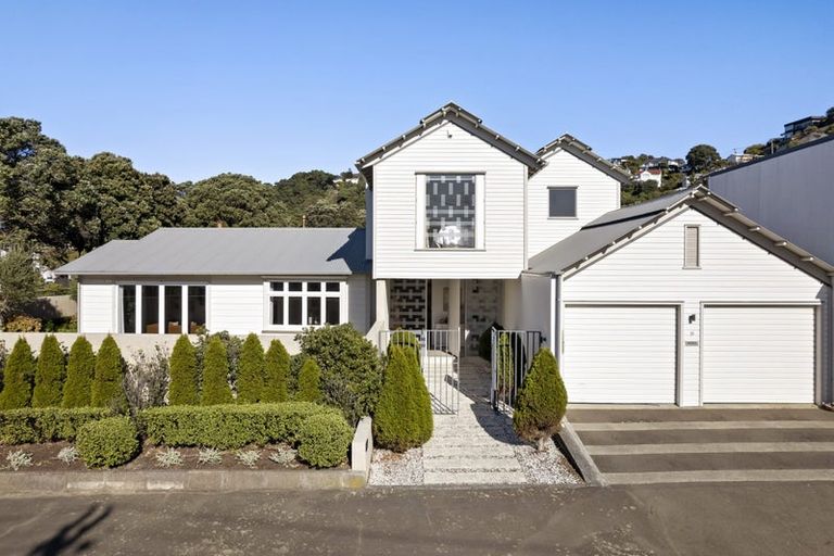 Photo of property in 18 Forres Street, Seatoun, Wellington, 6022