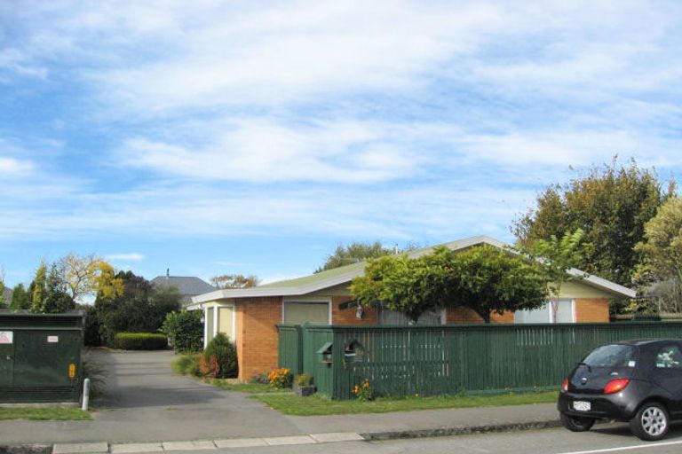 Photo of property in 154a Racecourse Road, Sockburn, Christchurch, 8042