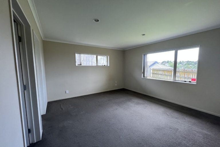 Photo of property in 3 Exotic Place, Massey, Auckland, 0614