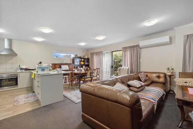 Photo of property in 20c Kelvin Place, Hamilton East, Hamilton, 3216