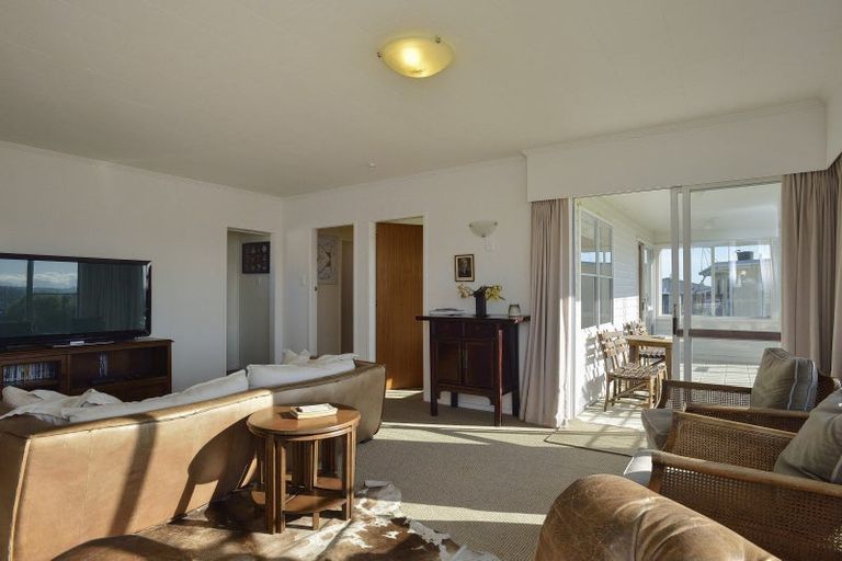Photo of property in 69 Fortescue Street, Mahia, Nuhaka, 4198