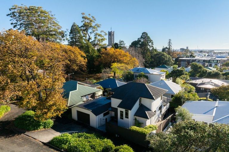 Photo of property in 30 Shelbourne Street, Nelson, 7010