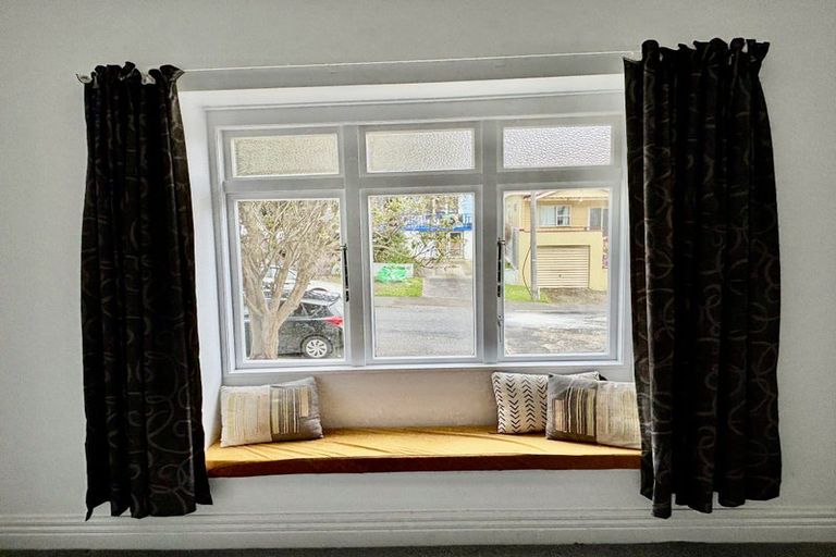 Photo of property in 42 Hohiria Road, Hataitai, Wellington, 6021