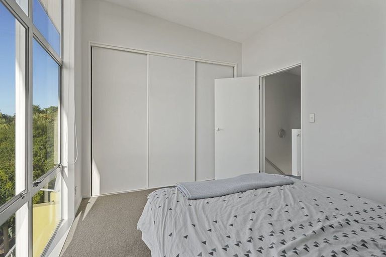 Photo of property in 2/54 Champion Street, Edgeware, Christchurch, 8013