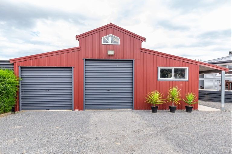 Photo of property in 174 Muhunoa Road West, Ohau, 5570