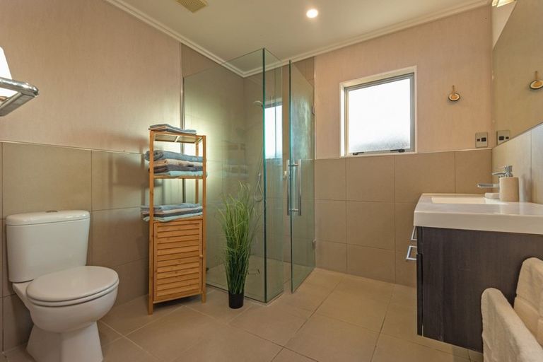 Photo of property in 22 Tennyson Avenue, Kelvin Grove, Palmerston North, 4414