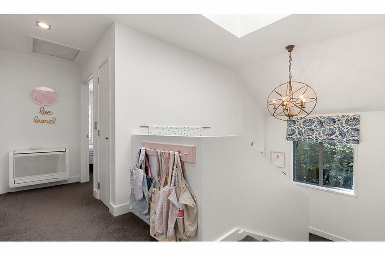 Photo of property in 94 Saint Martins Road, Saint Martins, Christchurch, 8022