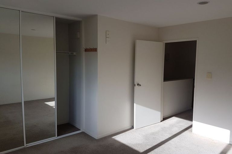 Photo of property in 6/1 Gracechurch Drive, Flat Bush, Auckland, 2016