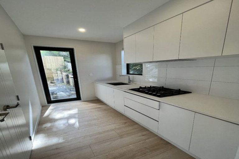 Photo of property in 14a Kinleith Way, Albany, Auckland, 0632