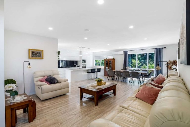 Photo of property in 6 Kahu Close, Orewa, 0931