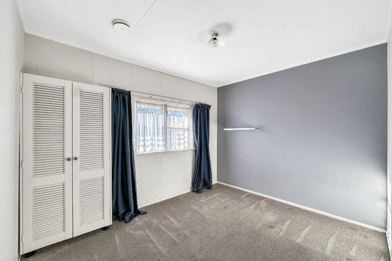Photo of property in 18 Karaka Street, Castlecliff, Whanganui, 4501