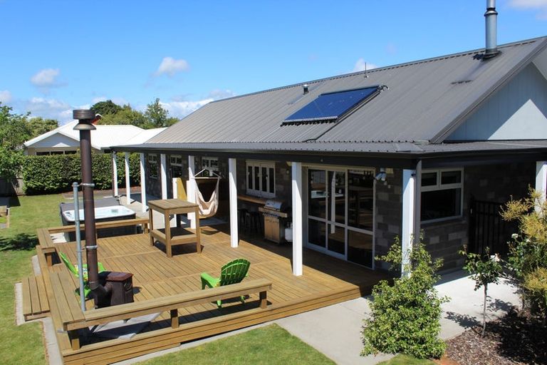 Photo of property in 533a Manutahi Road, Lepperton, New Plymouth, 4373