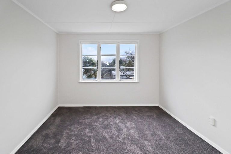 Photo of property in 2 Argyle Grove, Trentham, Upper Hutt, 5018