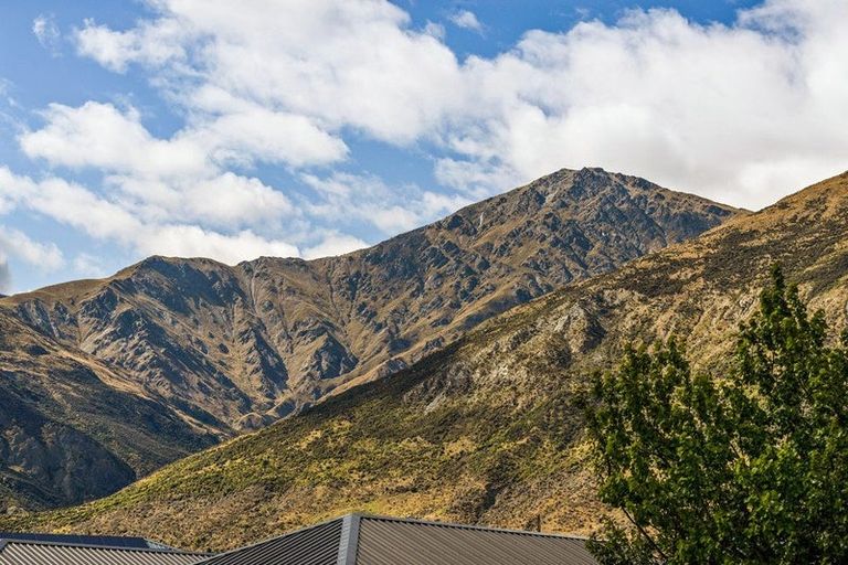Photo of property in 1 Mcivor Lane, Lake Hayes, Queenstown, 9304
