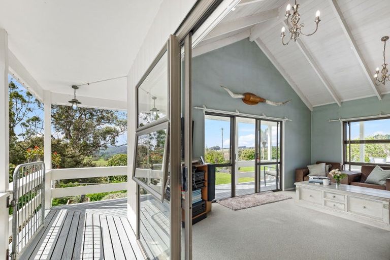 Photo of property in 167 Anderson Road, Helensville, 0875
