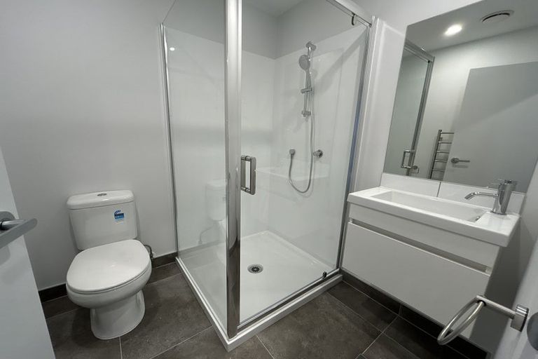 Photo of property in 5 Whati Lane, Henderson, Auckland, 0612