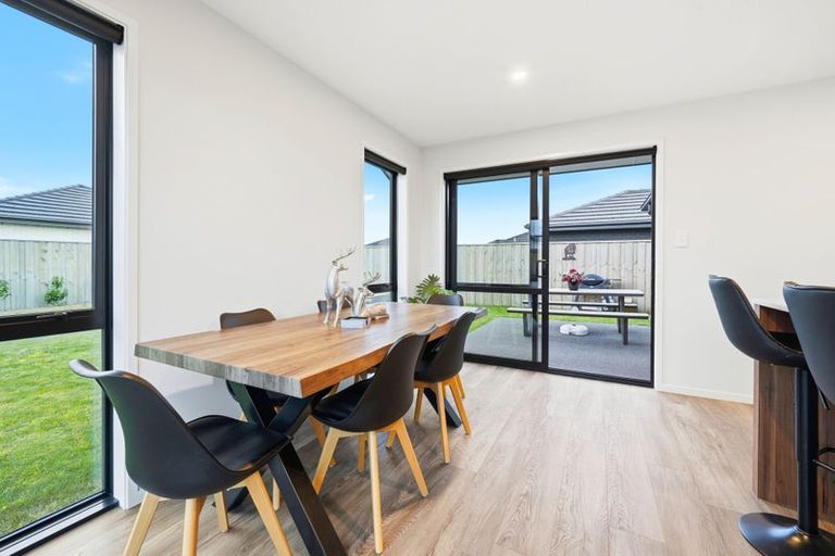 Photo of property in 2 Earl Way, Amberley, 7410
