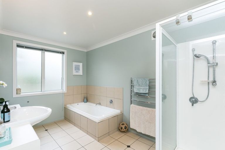 Photo of property in 5 Winsley Terrace, Churton Park, Wellington, 6037