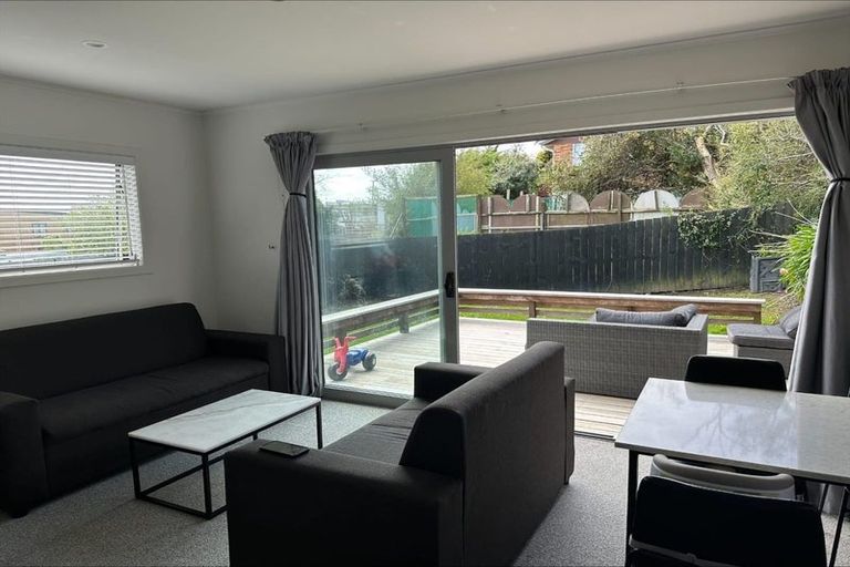 Photo of property in 1/35 Routley Drive, Glen Eden, Auckland, 0602