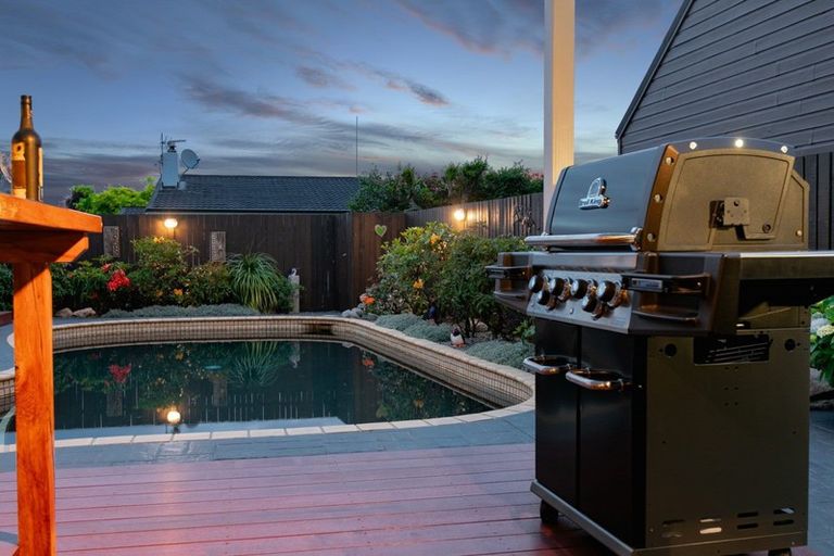 Photo of property in 13 Hinewa Road, Otumoetai, Tauranga, 3110