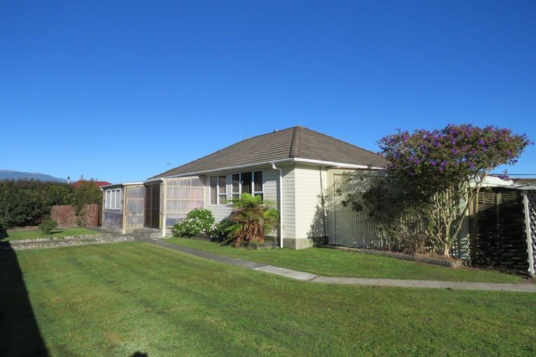 Photo of property in 62 Domett Street, Westport, 7825