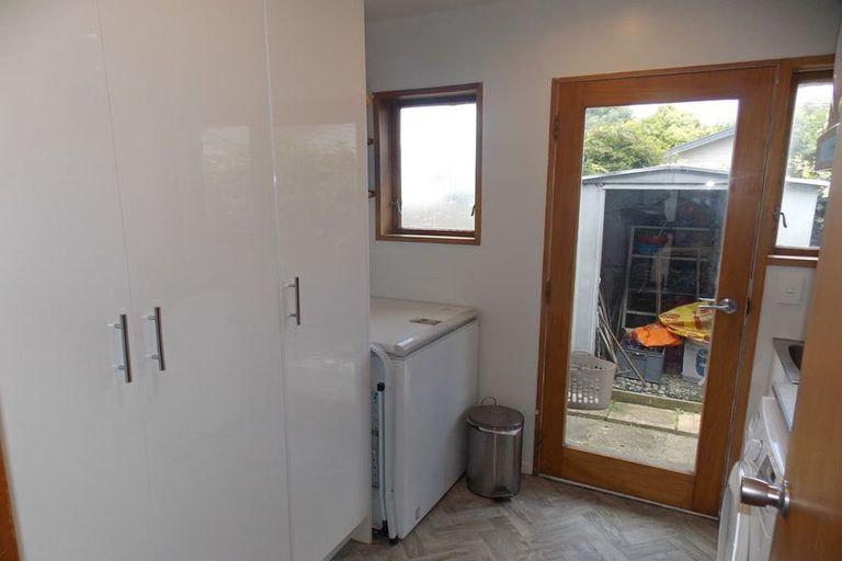 Photo of property in 32 Pioneer Highway, Awapuni, Palmerston North, 4412