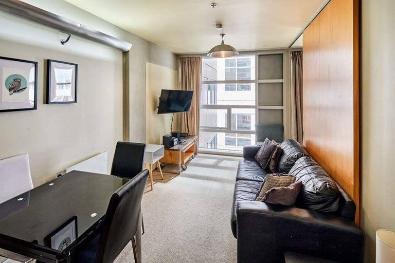 Photo of property in St Pauls Apartments, 98/43u Mulgrave Street, Thorndon, Wellington, 6011