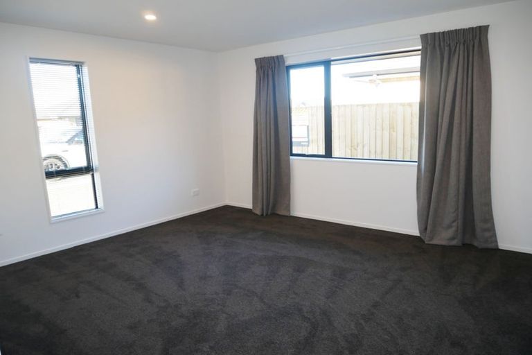 Photo of property in 27 Dalwood Crescent, Rolleston, 7614