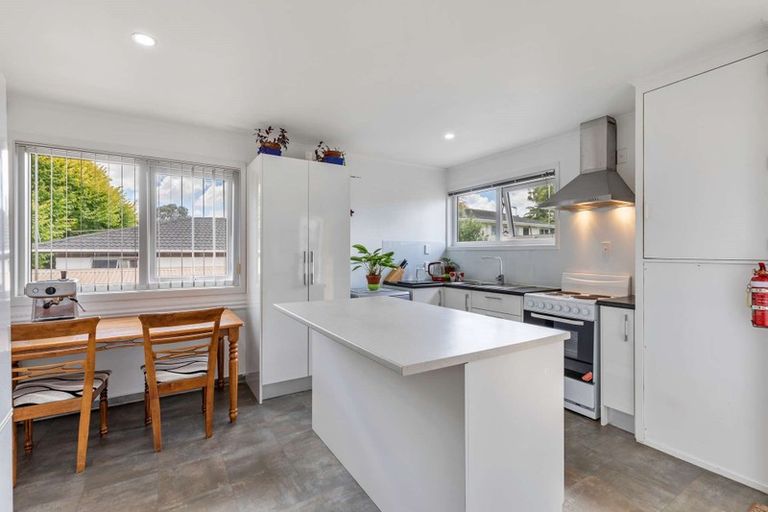 Photo of property in 4 Galilee Avenue, Red Hill, Papakura, 2110
