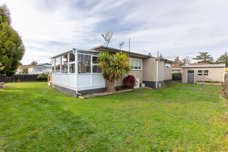 Photo of property in 3 Nelson Street, Dannevirke, 4930