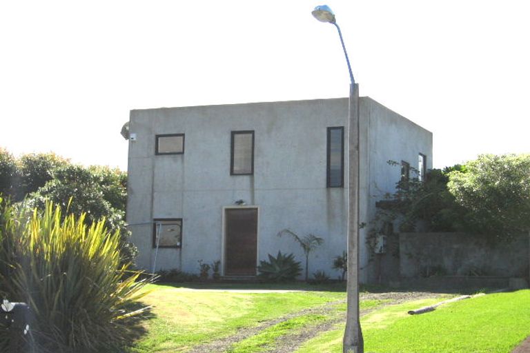 Photo of property in 4 Halyard Place, Te Atatu Peninsula, Auckland, 0610