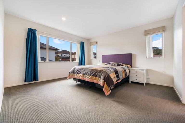 Photo of property in 11 Kouras Place, Flat Bush, Auckland, 2016