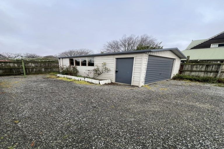Photo of property in 37 Yaldhurst Road, Sockburn, Christchurch, 8042