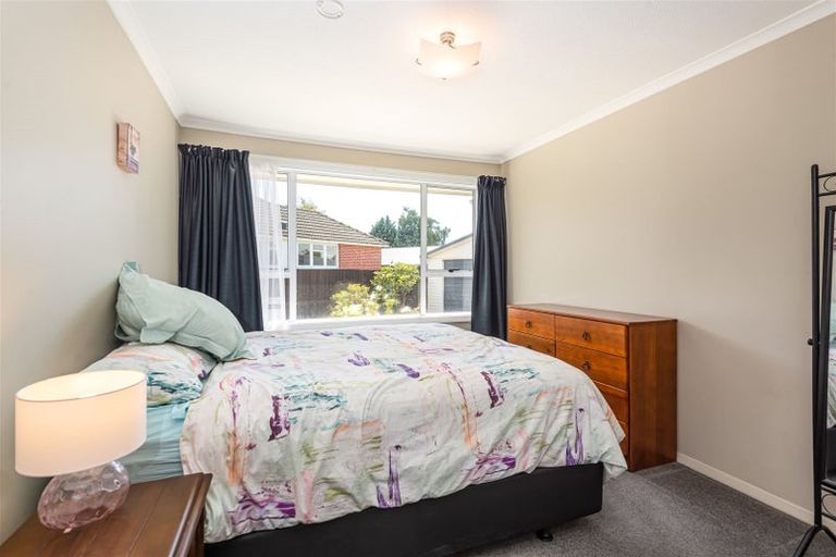 Photo of property in 24 Ealing Street, Redwood, Christchurch, 8051