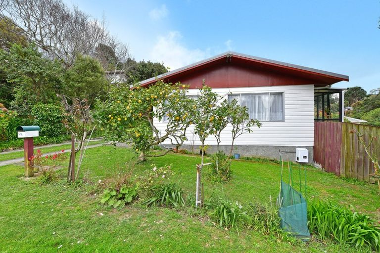 Photo of property in 2/50 Lincoln Avenue, Tawa, Wellington, 5028