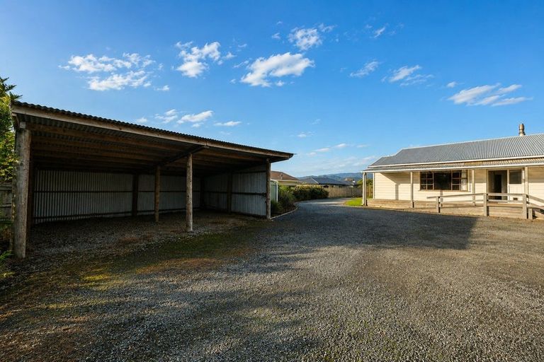 Photo of property in 12 Dal Din Drive, Otaki, 5512