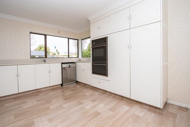 Photo of property in 124 Grey Street, Cambridge, 3434