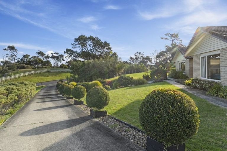 Photo of property in 15 Matheson Road, Red Beach, 0932