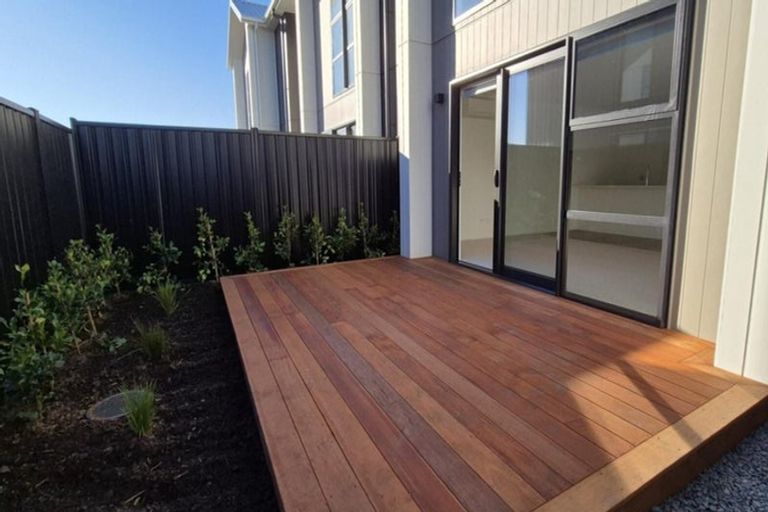 Photo of property in 27 Atutahi Lane, Papamoa, 3118