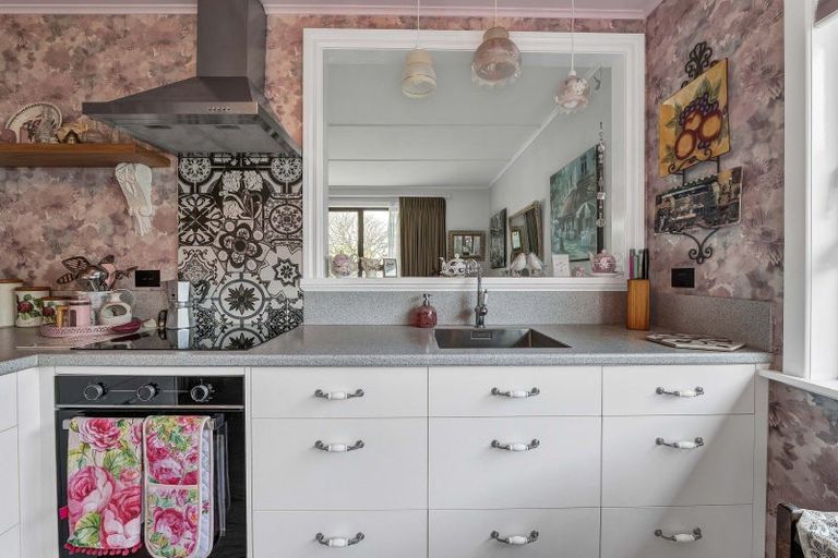 Photo of property in 21 Mills Street, Eltham, 4322