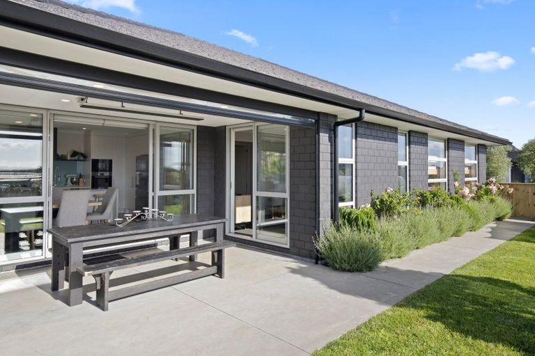 Photo of property in 120 Lisle Farm Drive, Pukekohe, 2120