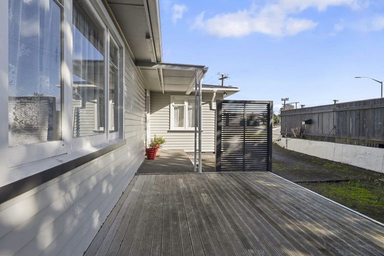 Photo of property in 275 Coronation Avenue, Welbourn, New Plymouth, 4310