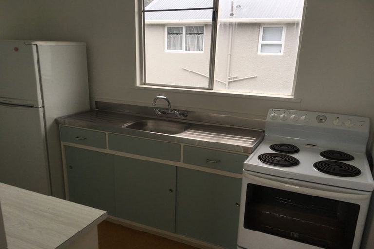 Photo of property in 127u6 Queens Drive, Lyall Bay, Wellington, 6022